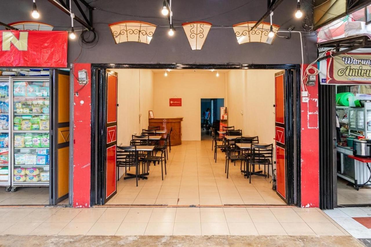 Reddoorz Syariah @ Jalan Setiabudi Medan 3 מראה חיצוני תמונה